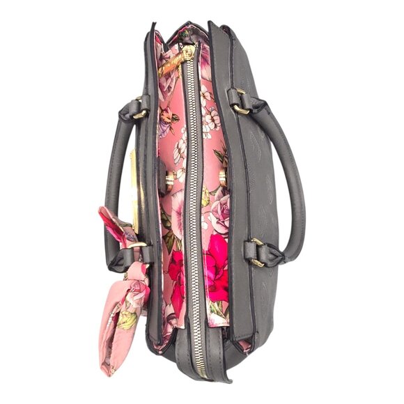 Betsey Johnson Y2K Gray Heart Embossed Handbag Pink Floral Scarf Crossbody Strap - Picture 7 of 16